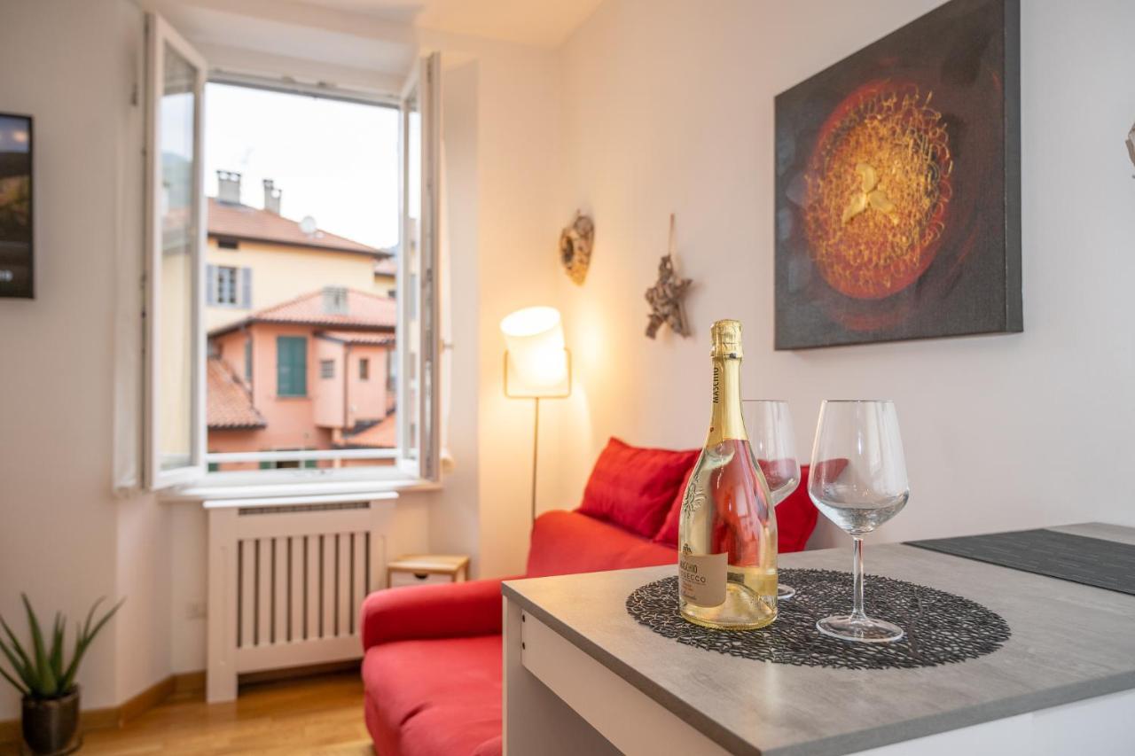 Portatorre Suite, A Charming Apartment In The Heart Of Como, Free Private Parking, Air Conditioning & More! Extérieur photo