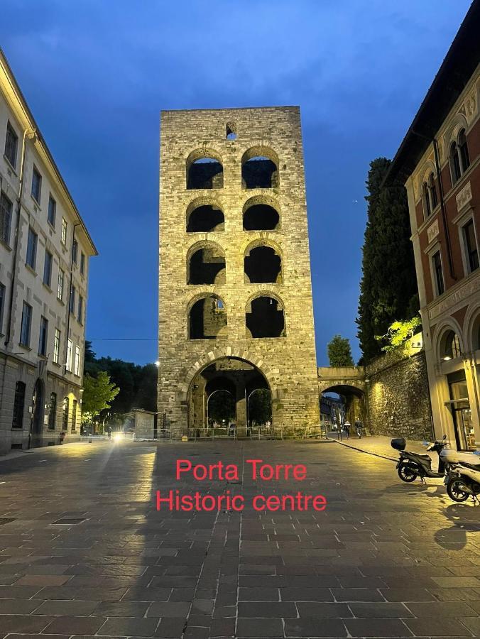 Portatorre Suite, A Charming Apartment In The Heart Of Como, Free Private Parking, Air Conditioning & More! Extérieur photo