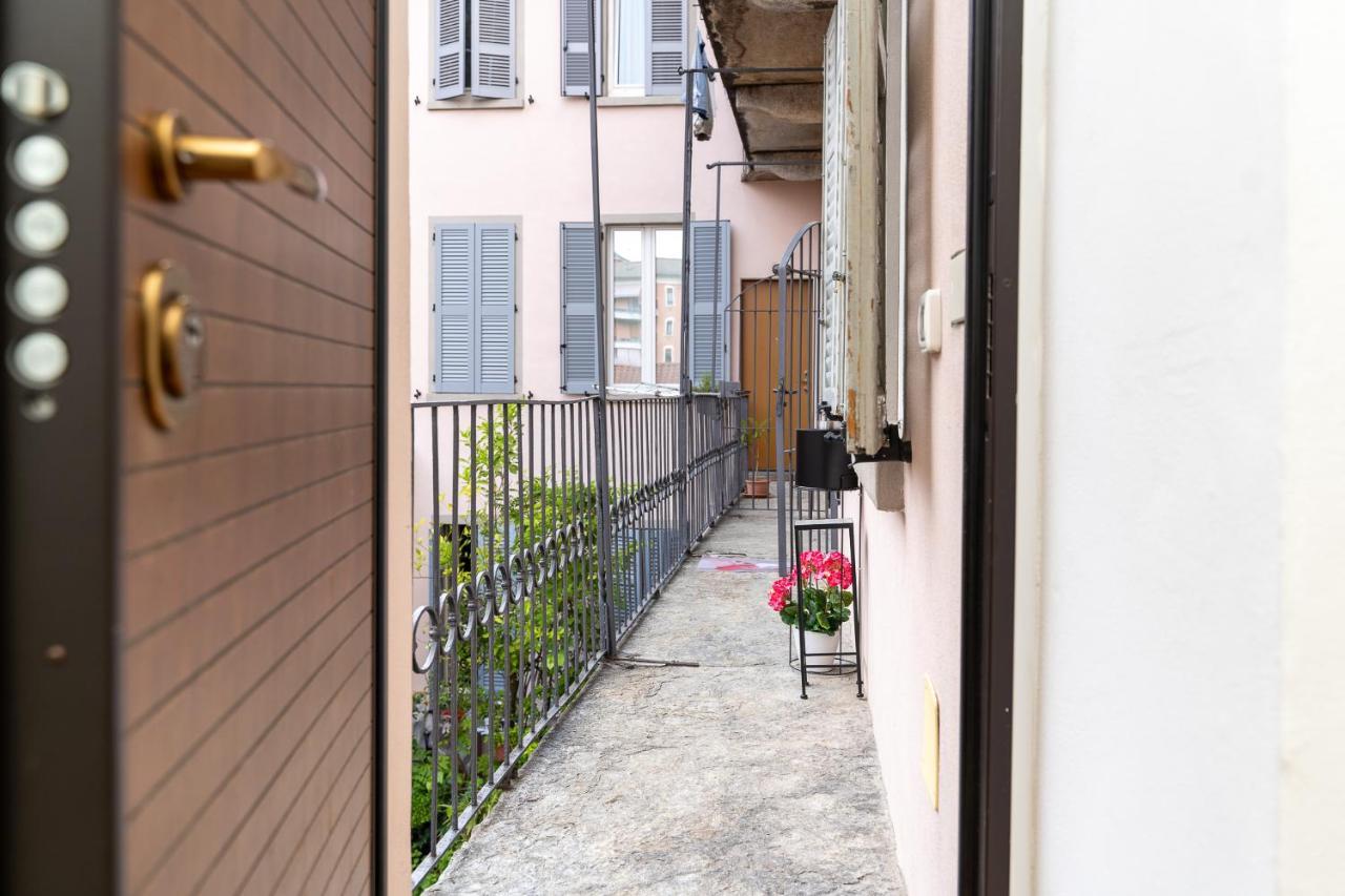 Portatorre Suite, A Charming Apartment In The Heart Of Como, Free Private Parking, Air Conditioning & More! Extérieur photo