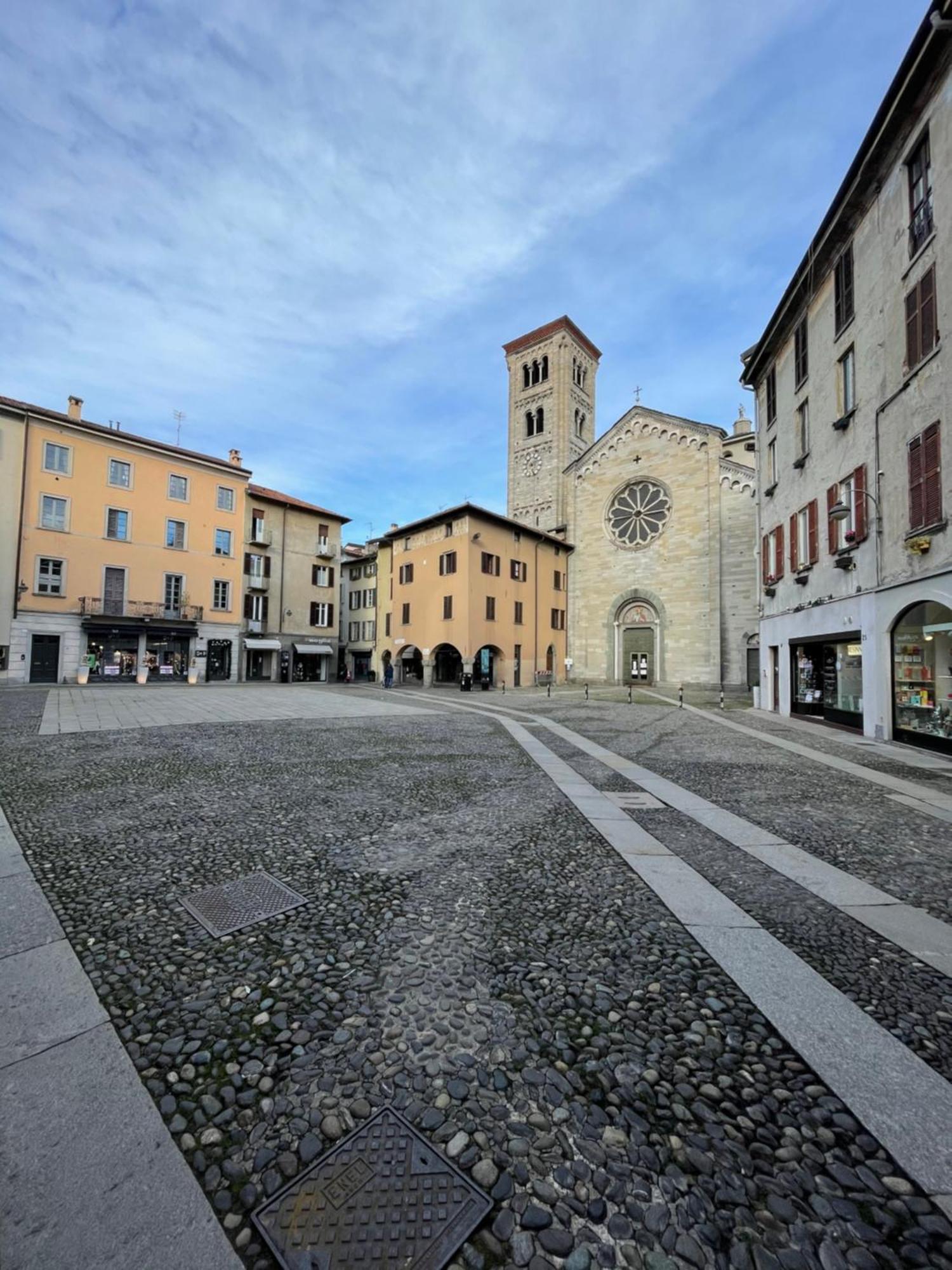 Portatorre Suite, A Charming Apartment In The Heart Of Como, Free Private Parking, Air Conditioning & More! Extérieur photo