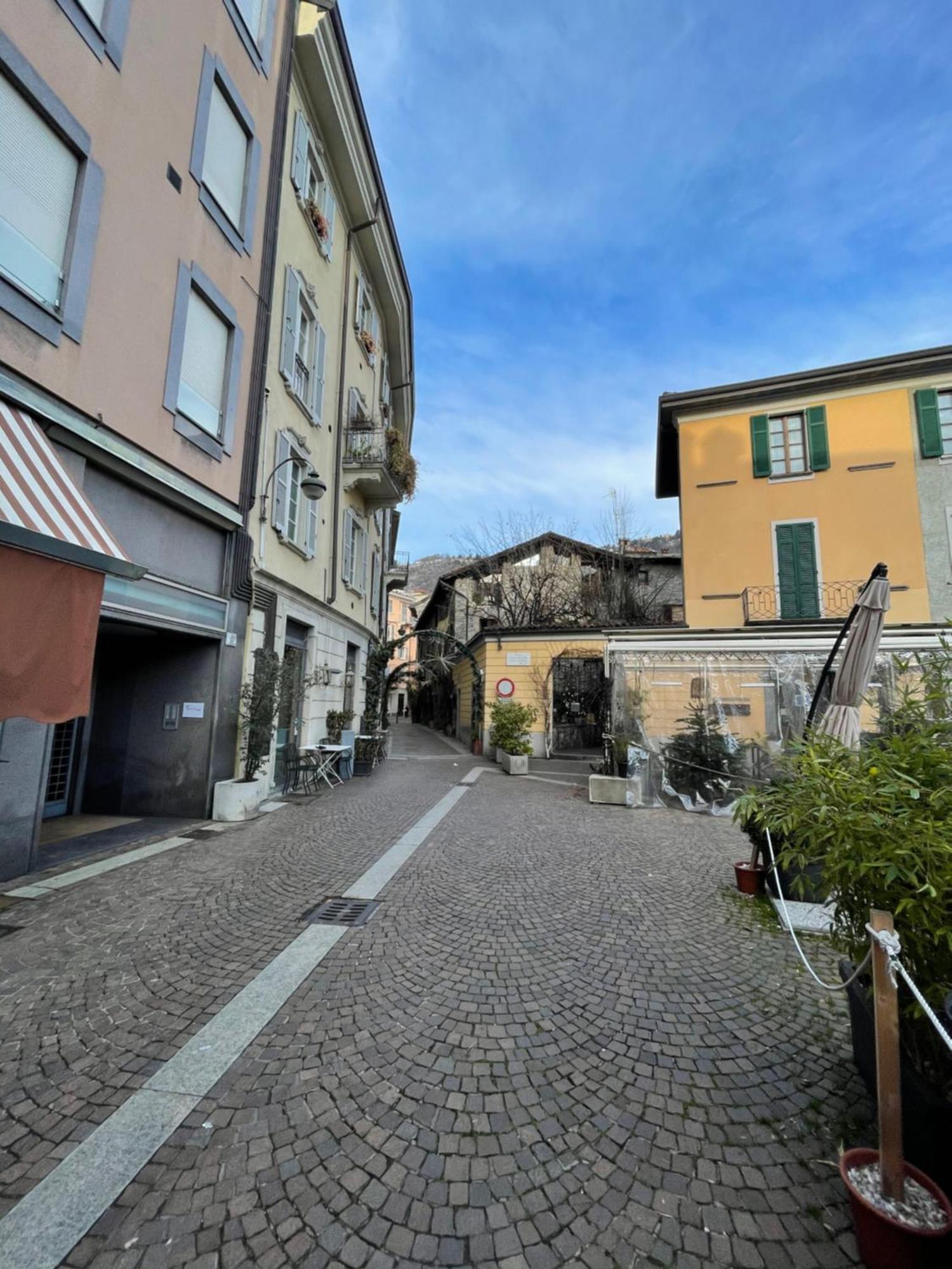 Portatorre Suite, A Charming Apartment In The Heart Of Como, Free Private Parking, Air Conditioning & More! Extérieur photo