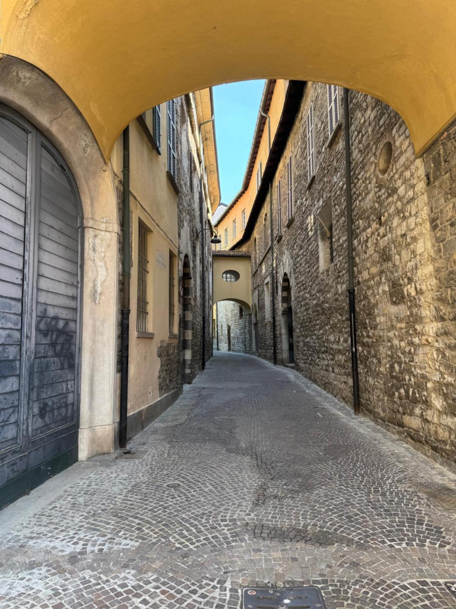 Portatorre Suite, A Charming Apartment In The Heart Of Como, Free Private Parking, Air Conditioning & More! Extérieur photo